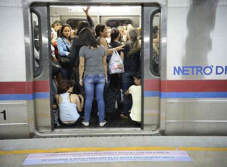 CPTM lança campanha contra assédio sexual nos trens e estações